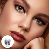 Pestañas negras de Adriana